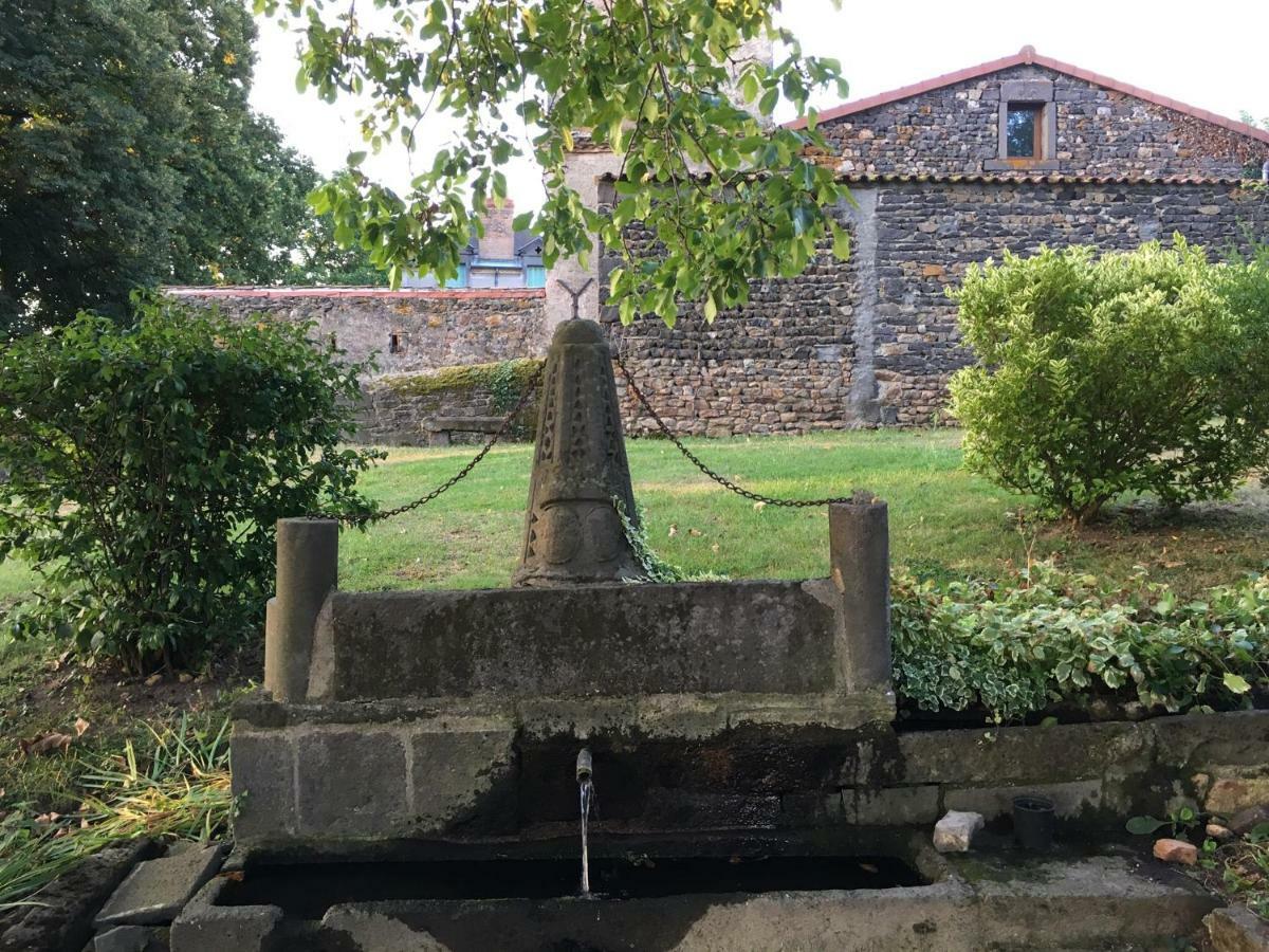 Gites Le Vieux Vinzelles Volvic Exterior foto